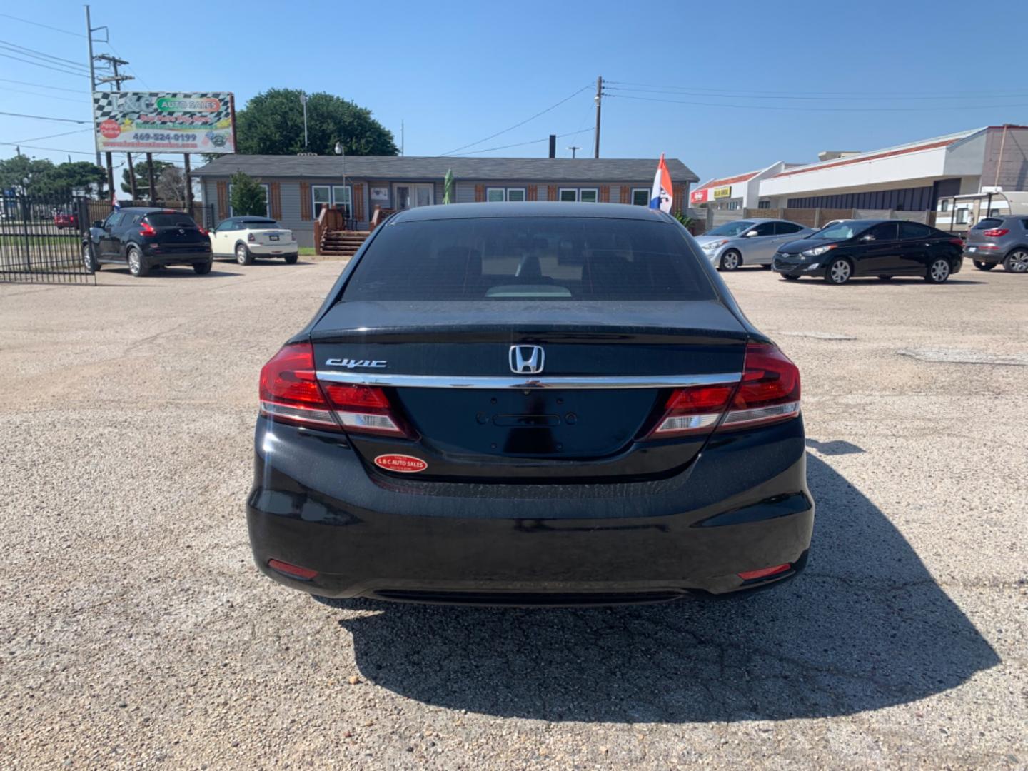 2013 Black Honda Civic EX-L Sedan AT (2HGFB2F9XDH) with an 1.8L L4 SOHC 16V engine, Automatic transmission, located at 1830 North Belt Line Road, Irving, TX, 75061, (469) 524-0199, 32.834373, -96.993584 - Photo#3